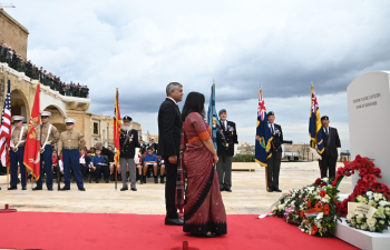 On Armistice Day, High Commissioner laid a wreath at the Saluting Battery in honour of the service & sacrifice of all those who died during WW1.